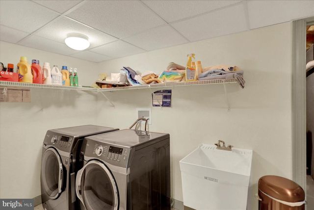 4755 MAPLE SHADE DR, Harrisburg, PA 17110