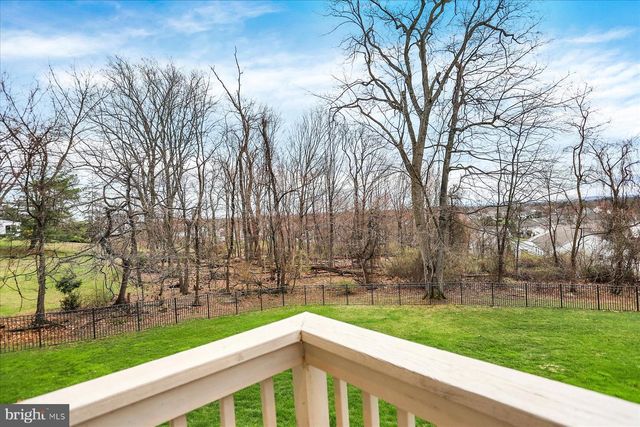 4755 MAPLE SHADE DR, Harrisburg, PA 17110