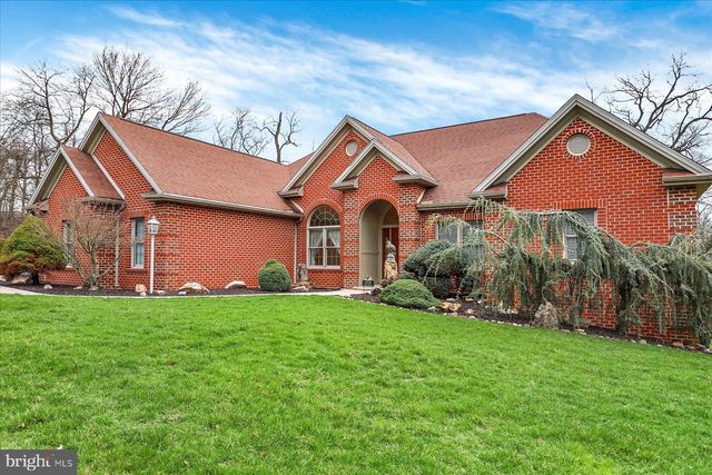 4755 MAPLE SHADE DR, Harrisburg, PA 17110