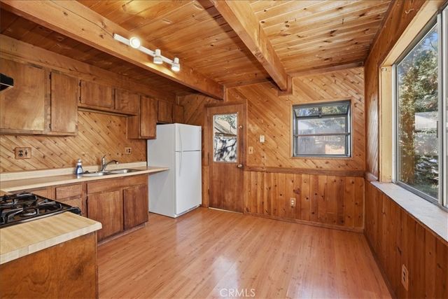 598 Maple, Sugarloaf, CA 92386