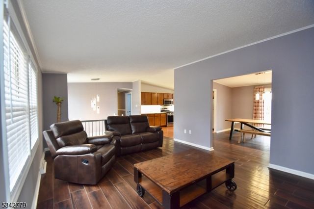 38 Notch Rd, Jefferson Twp., NJ 07438