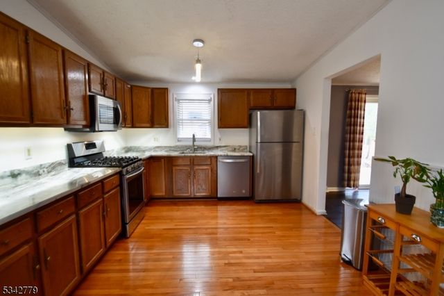 38 Notch Rd, Jefferson Twp., NJ 07438