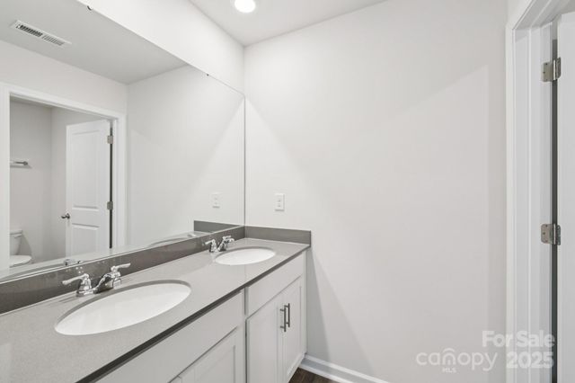 3916 Ashton Drive NW, Conover, NC 28613