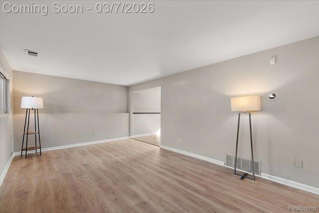 608 Amelia Avenue, Royal Oak, MI 48073