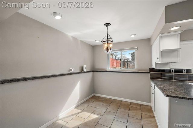 608 Amelia Avenue, Royal Oak, MI 48073