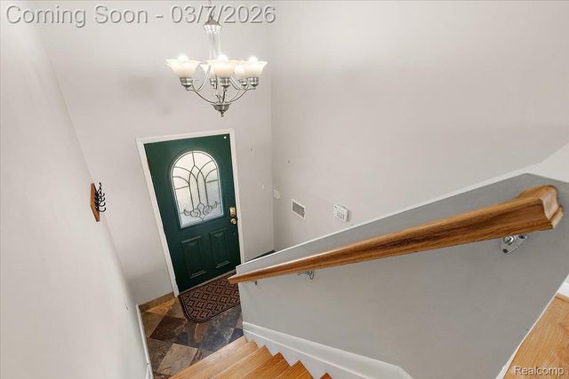 608 Amelia Avenue, Royal Oak, MI 48073