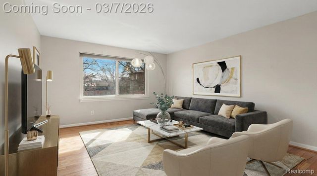 608 Amelia Avenue, Royal Oak, MI 48073