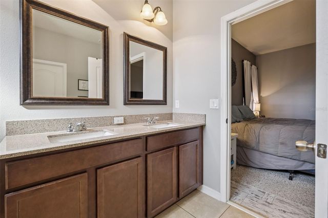 1127 WHITE WATER BAY DRIVE, Groveland, FL 34736