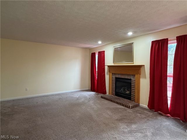 9754 Agate Street NW, Canal Fulton, OH 44614