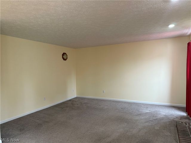 9754 Agate Street NW, Canal Fulton, OH 44614