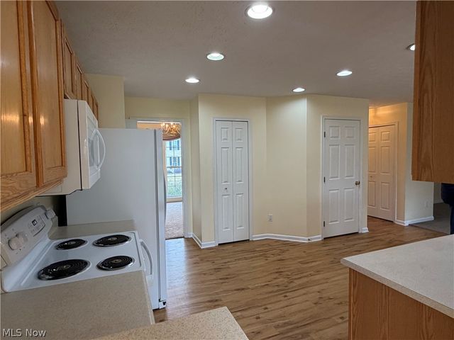 9754 Agate Street NW, Canal Fulton, OH 44614