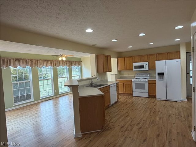 9754 Agate Street NW, Canal Fulton, OH 44614