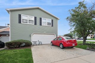 2155 College Drive, Glendale Heights, IL 60139