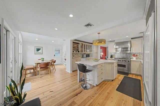 45 Highfield Rd, Bloomfield Twp., NJ 07003