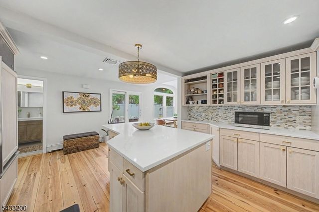 45 Highfield Rd, Bloomfield Twp., NJ 07003