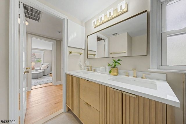 45 Highfield Rd, Bloomfield Twp., NJ 07003