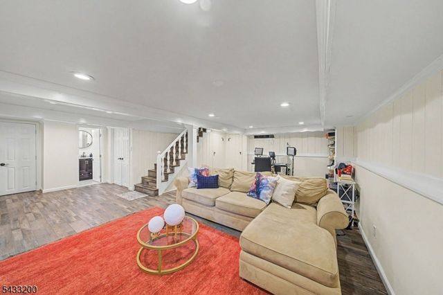 45 Highfield Rd, Bloomfield Twp., NJ 07003