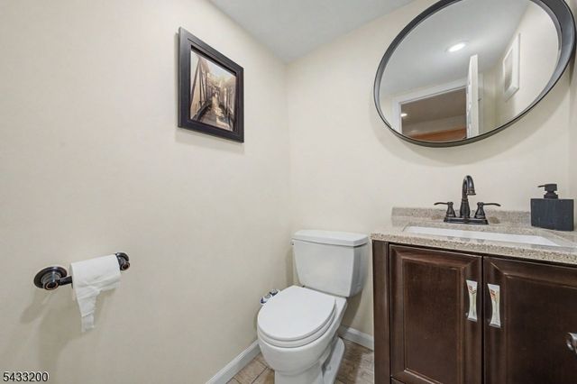 45 Highfield Rd, Bloomfield Twp., NJ 07003