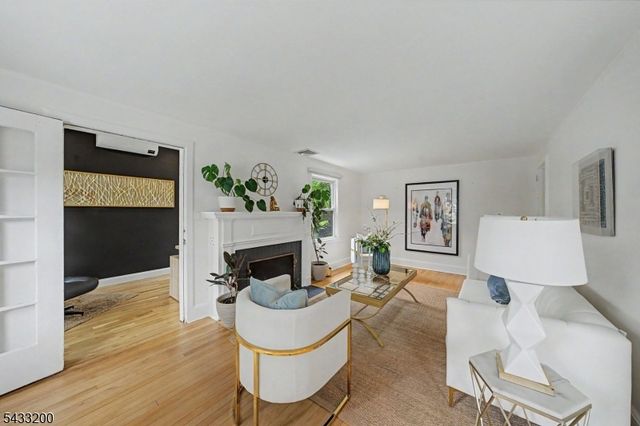 45 Highfield Rd, Bloomfield Twp., NJ 07003
