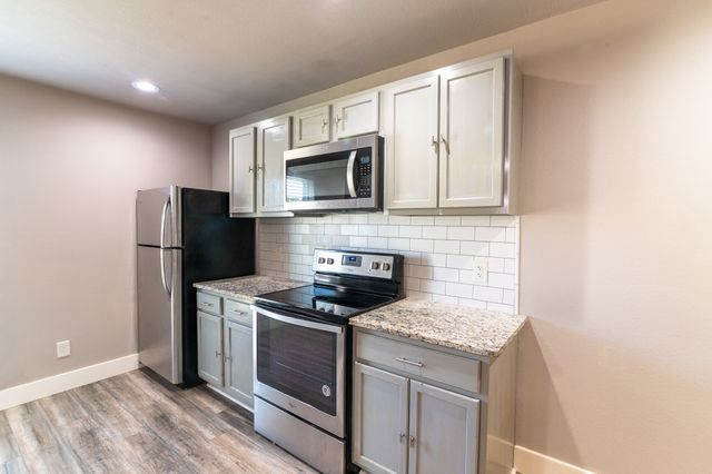 807 Meadow Mead Drive, Allen, TX 75002