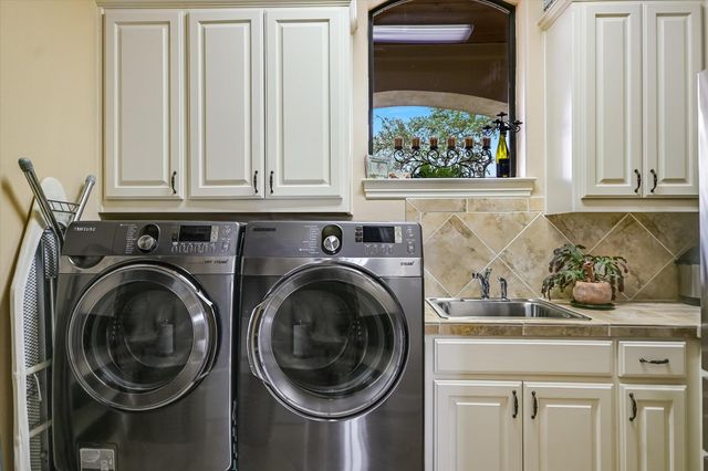 20409 Cordill LN, Spicewood, TX 78669