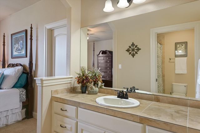 20409 Cordill LN, Spicewood, TX 78669
