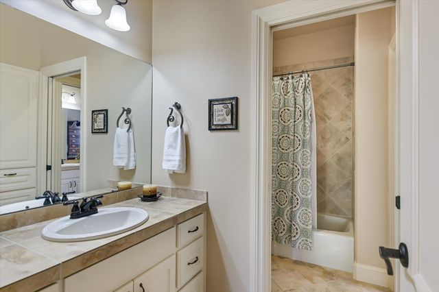 20409 Cordill LN, Spicewood, TX 78669