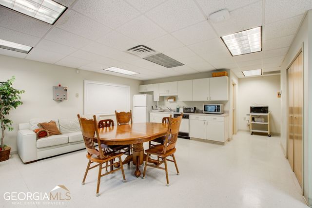 2215 Exchange Place SE, Conyers, GA 30013