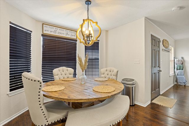 1709 W Doyle Street, Granbury, TX 76048