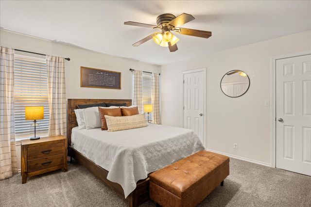 1709 W Doyle Street, Granbury, TX 76048