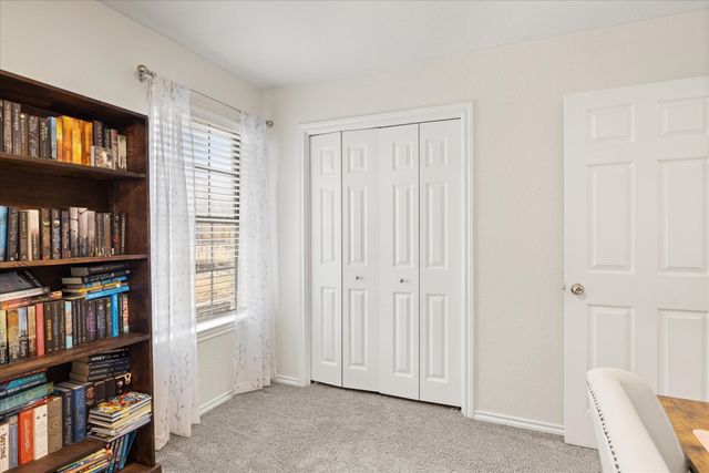 1709 W Doyle Street, Granbury, TX 76048