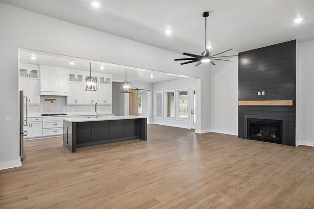 2284 Summit Circle, Blanchard, OK 73010