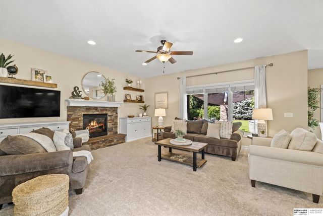 720 S 200th Street, Elkhorn, NE 68022
