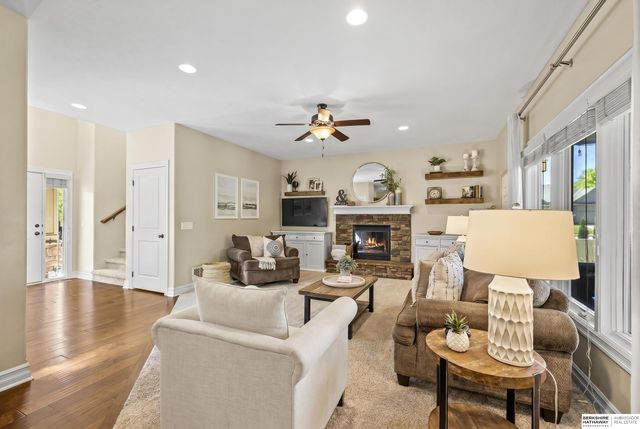 720 S 200th Street, Elkhorn, NE 68022