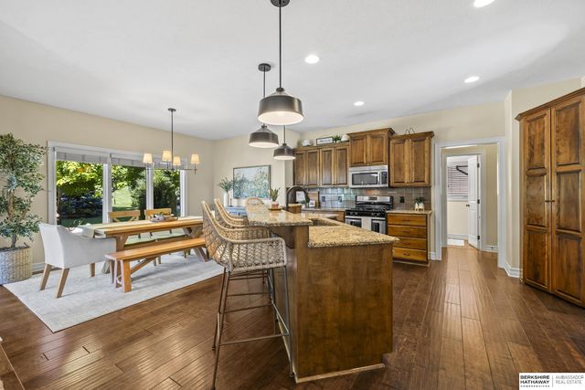 720 S 200th Street, Elkhorn, NE 68022