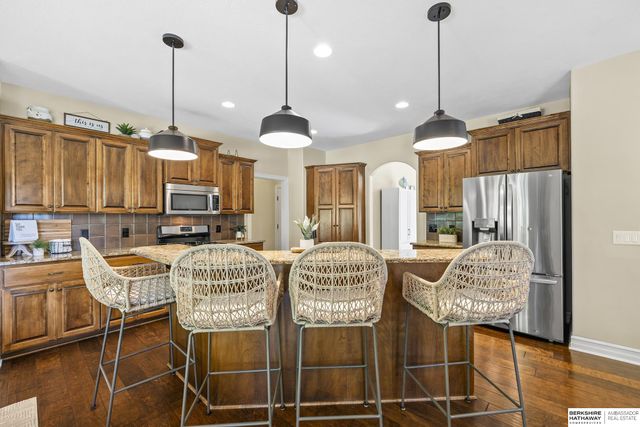 720 S 200th Street, Elkhorn, NE 68022