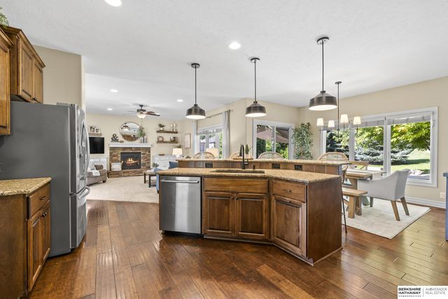 720 S 200th Street, Elkhorn, NE 68022