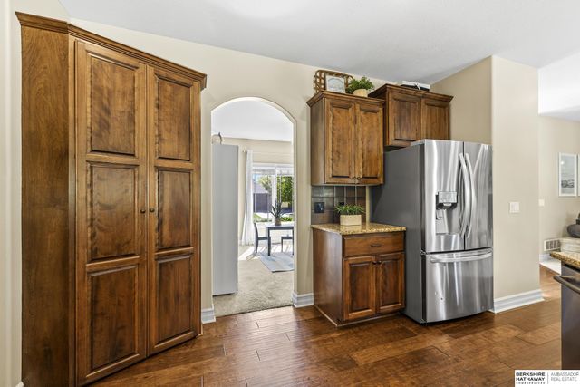 720 S 200th Street, Elkhorn, NE 68022
