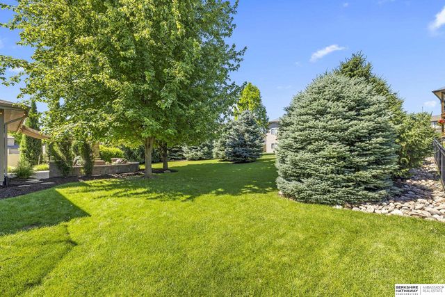 720 S 200th Street, Elkhorn, NE 68022