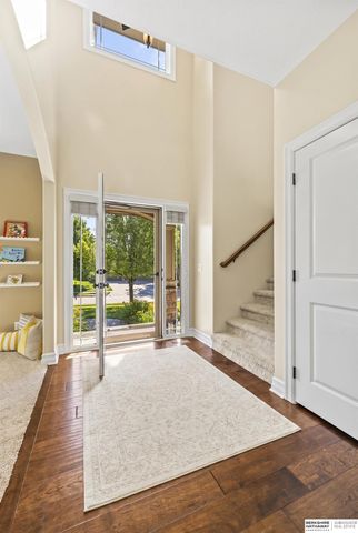 720 S 200th Street, Elkhorn, NE 68022
