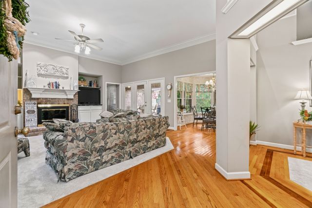 5544 S New Hope Rd, Hermitage, TN 37076