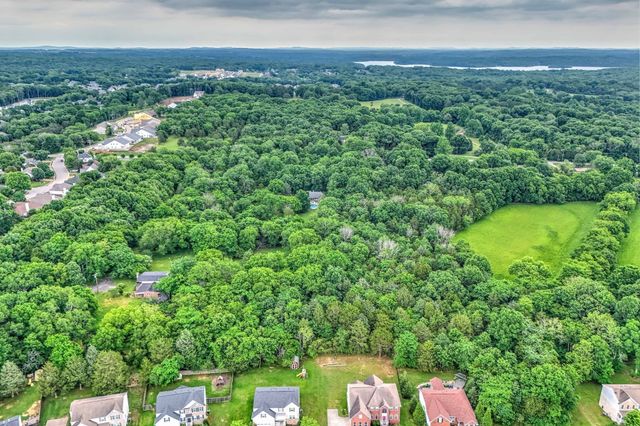 5544 S New Hope Rd, Hermitage, TN 37076