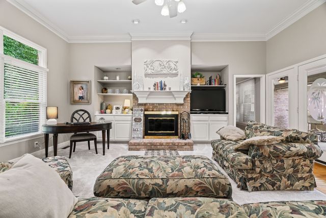 5544 S New Hope Rd, Hermitage, TN 37076
