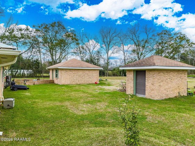 1055 Eddie Ray Road, Breaux Bridge, LA 70517