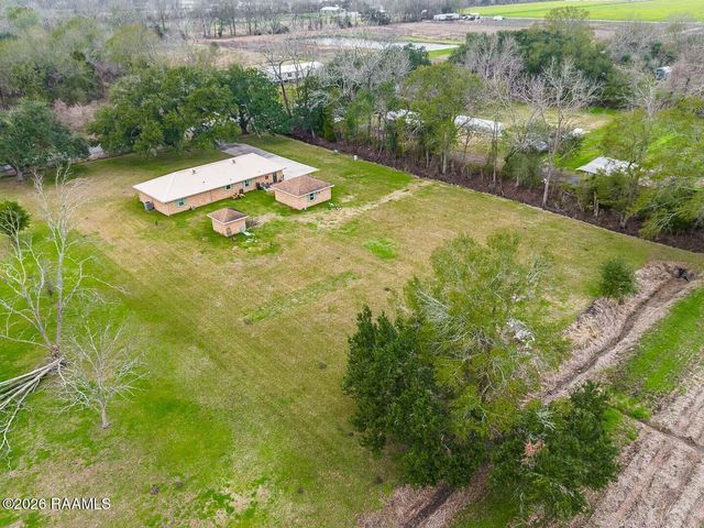 1055 Eddie Ray Road, Breaux Bridge, LA 70517