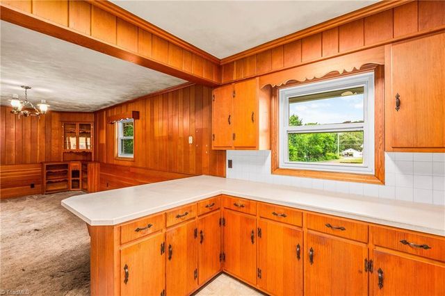 5500 Rozianna Drive, Winston-salem, NC 27106