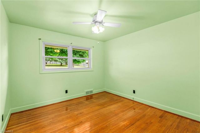 5500 Rozianna Drive, Winston-salem, NC 27106