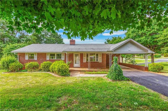 5500 Rozianna Drive, Winston-salem, NC 27106