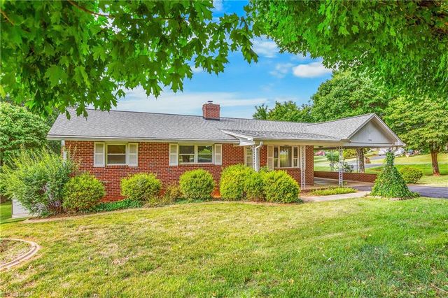 5500 Rozianna Drive, Winston-salem, NC 27106