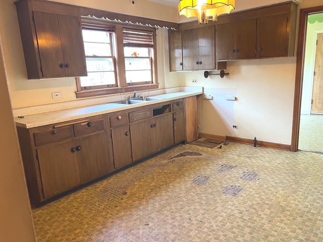 10101 Belmont Avenue, Franklin Park, IL 60131